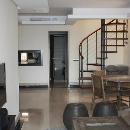 123 - Penthouse With Private Pool إِستيبونا